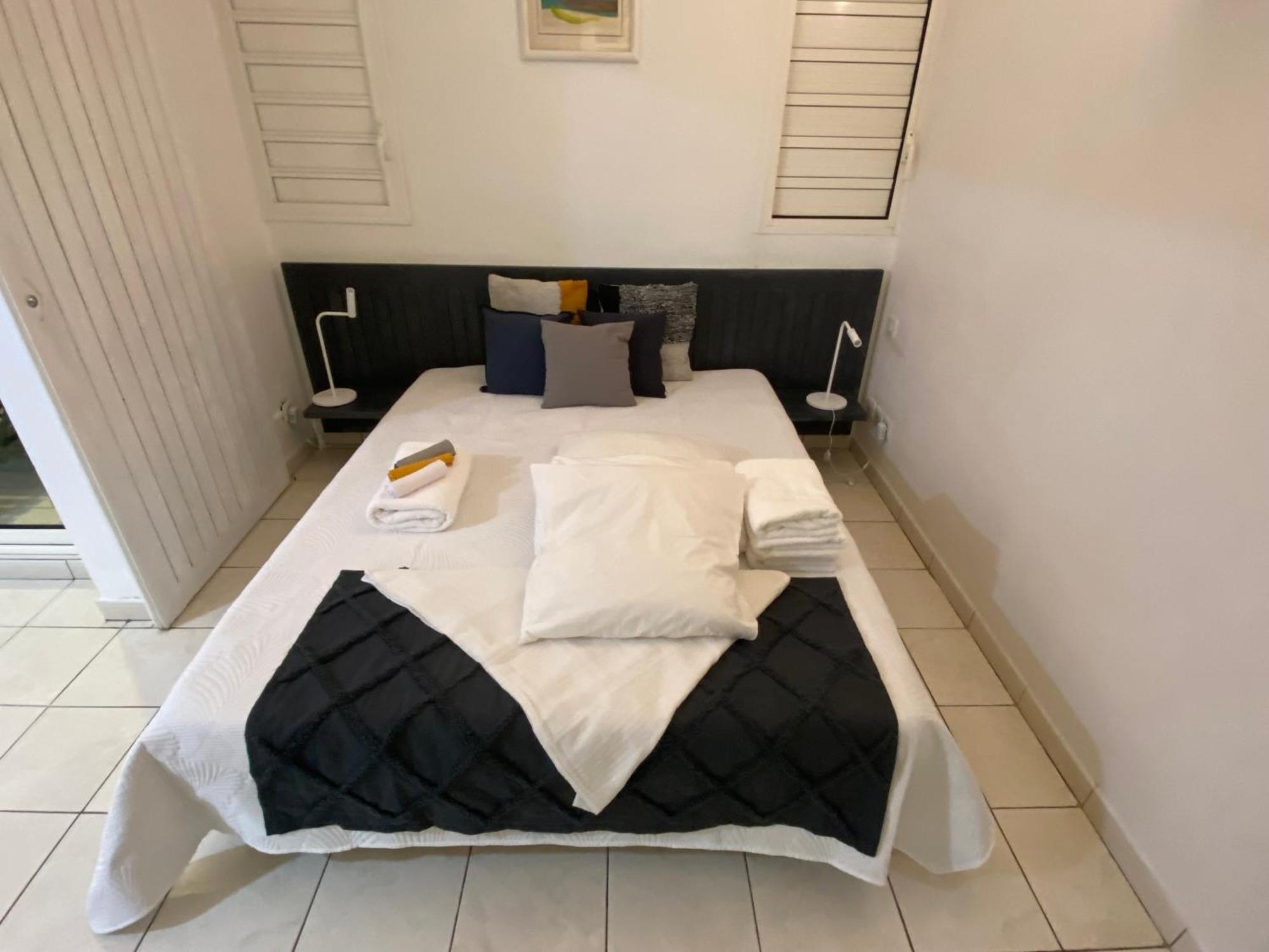 Appartement Le 63* à Trinité  Extérieur photo